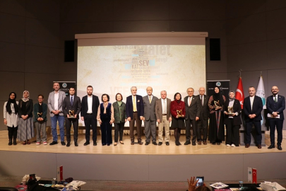 “10. Yüksek İnsanî Değerler Ödülleri” sahiplerini buldu!